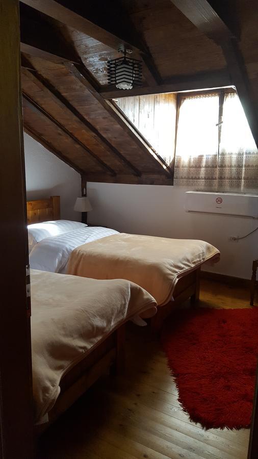 Hotel Bujtina E Bardhe Korce Luaran gambar